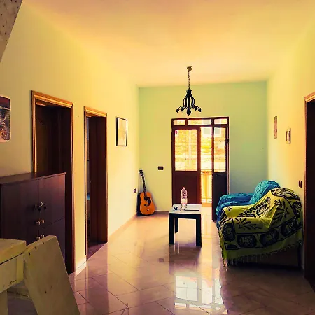 Green Hostel Albergue Tirana