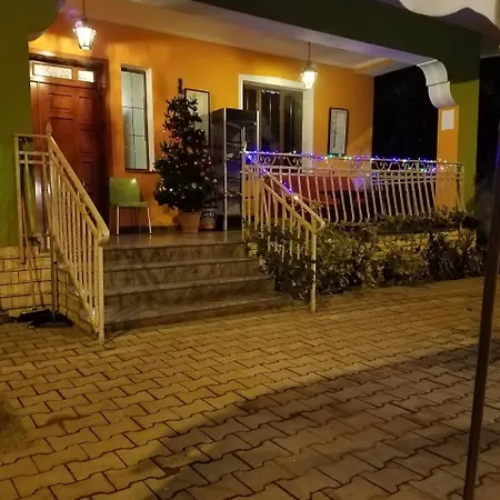 Green Hostel Albergue