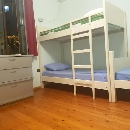 Green Hostel *